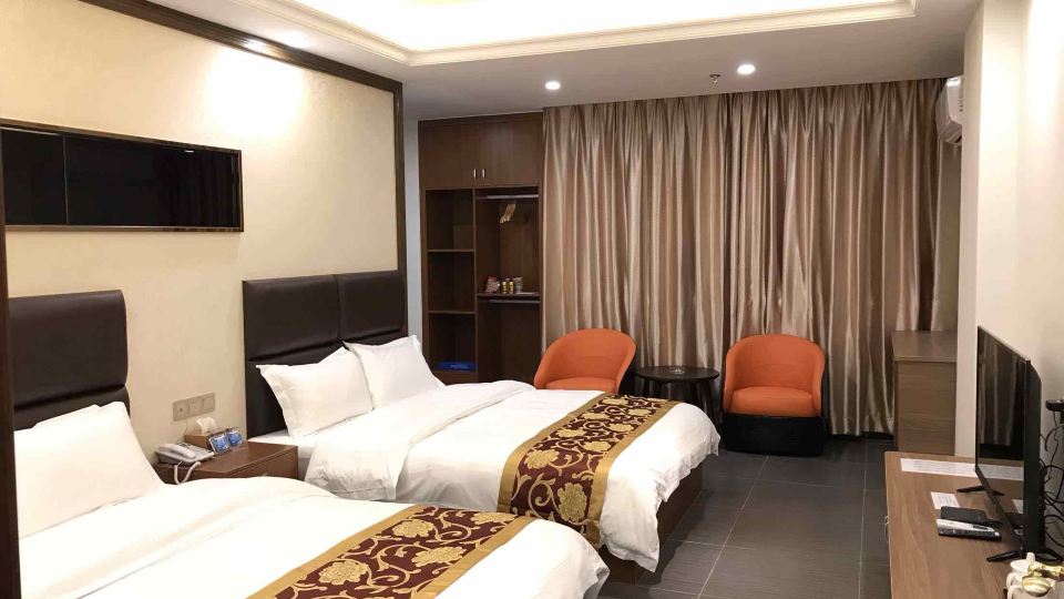 Dijing Business Hotel
