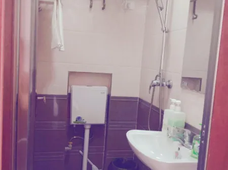 Zhuoyue Apartment (Zunyi Medical University) Отели рядом с достопримечательностью «Zunyi Normal University»