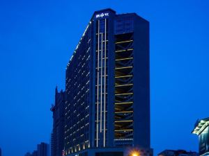 Shangzhong Hotel Apartment (Xi'an Keji Road Subway Station)