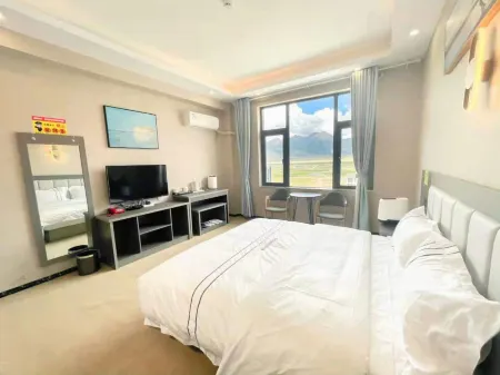 Dangxiong Four Seasons Sunshine Boutique Hotel Отели рядом с достопримечательностью «Народный конгресс Наму»