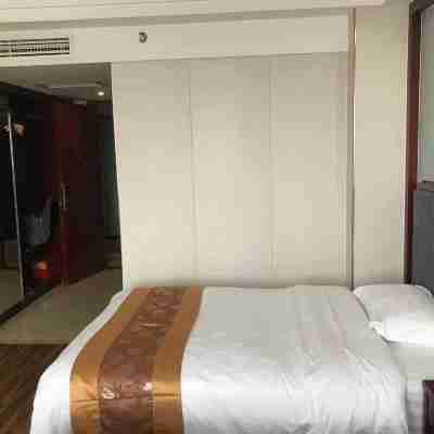 Huasheng Hotel Rooms