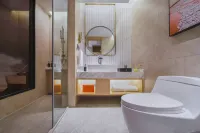 Vienna International Hotel (Nanchang West Railway Station Honggutan University Town) - Airport Shuttle
