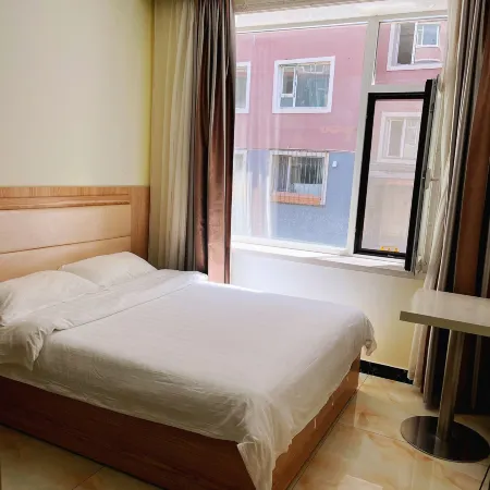 Wanhe Fashion Hotel (Floating Market Store)