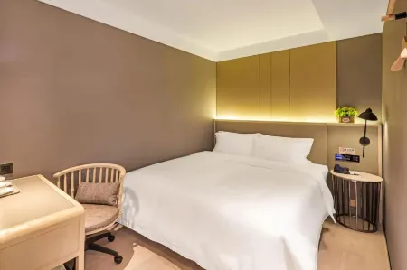 Shenzhen North Railway Station RANZ Hotel