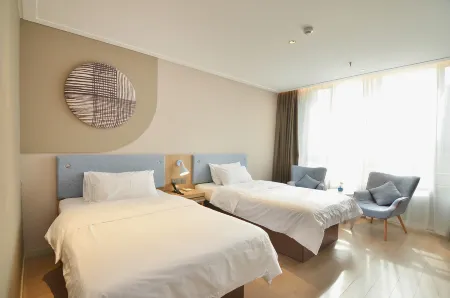 Homeinn · neo (Chaohu Middle Road Erjie) Отели рядом с достопримечательностью «Ziwei Cave»