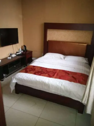 Co-operative Deji Hotel