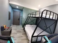Old Friend E-sports Homestay - Inns