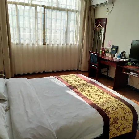 Yinhe Holiday Hotel