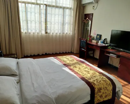 Yinhe Holiday Hotel Hotels in Cengong
