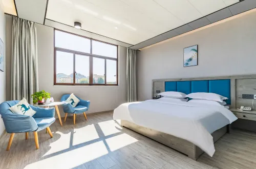 Hushan Business Hotel