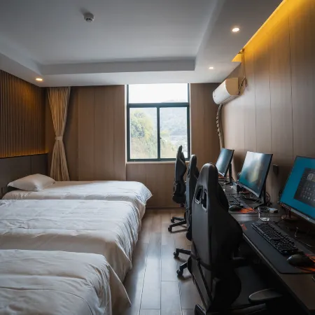 AG E-sports Movie Homestay (The Old Town)