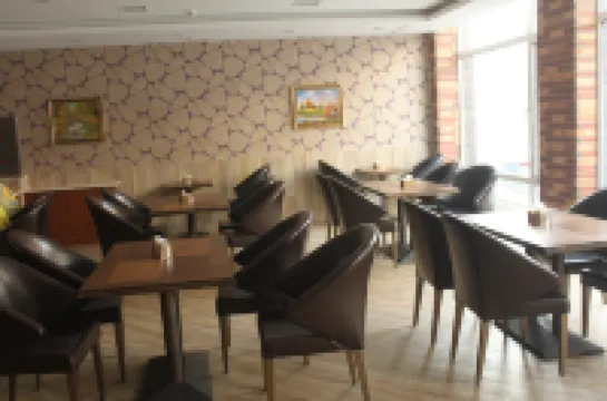 Aiju Hotel (Gaizhou Central Hospital) Hotels in Gaizhou