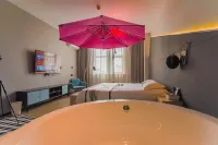 Puyuexuan City Art Hotel (Xinxiang Railway Station)