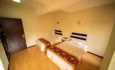 Wushan Guihe Business Hotel - Housity