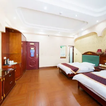 Lingchun Hotel