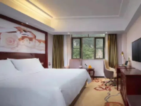 Vienna Hotel (Fengshan) Hotels in Fengshan