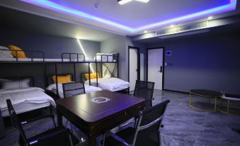 Qianshan Night E-sports Theme Hotel