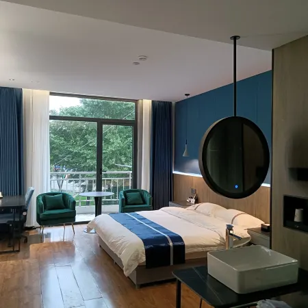 Minquan Baidu Business Hotel