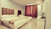 Blue Fish Hotel Chain (No. 3 Middle School Store, Dingxing Culture Square) Hotels in Dingxing County