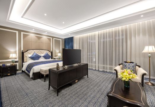 3. 웨이난 젠궈 호..