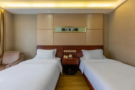 Huaqiao Hotel