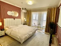Weinan Takenianhua Theme Apartment