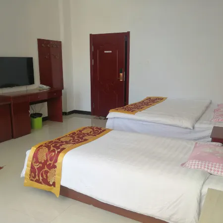 Warm Hotel