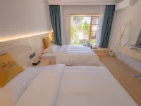 Zhuozhuo Moyuan Homestay Hotel di Danba