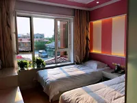 Ruijing Haug Holiday Inn