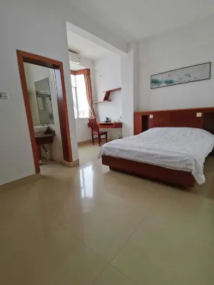 Renhua Jinding Yuxiang Hotel