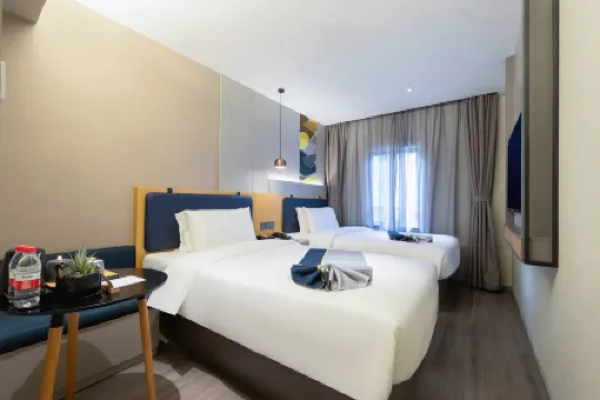 Home Inn Hotel (Shenzhen Dongmen Pedestrian Street MixC Branch)