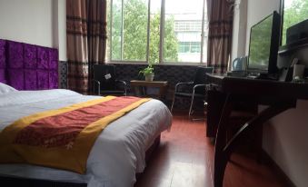 Huaining Shuning Hotel