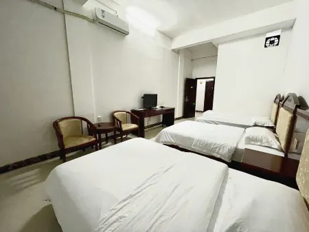 Fengshan Dalisi Business Hotel