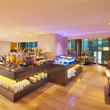Center International Hotel