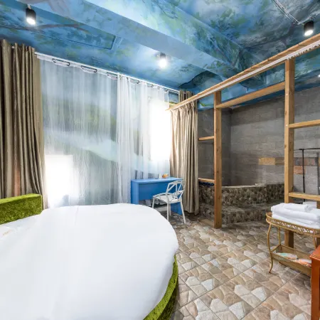 Anqing City Home · Cloud Hotel (Huxin North Road Store of High-speed Railway Station)