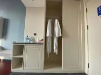 Xixia Fangyuan International Tongfengxiang Hotel