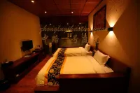 Dan valley of padang female 1 yard - Airport Shuttle