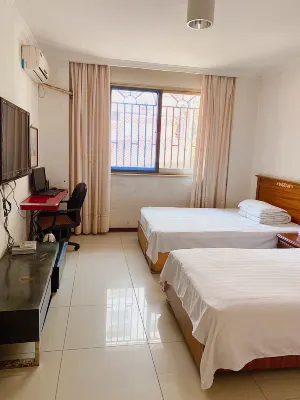 Guhong Business Hotel Hotels near Jiuzi Square