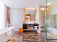 Elephant Hotel Hotel dekat Gunung Lotus