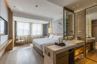Piaget Hotel