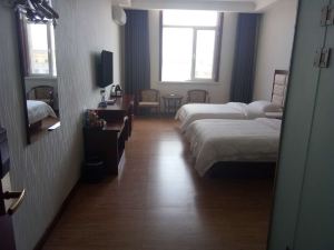 Guyuan Fenglin Evening Holiday Hotel