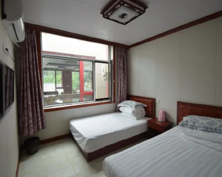 Luanping Navy farm yard Hotels in Luanping