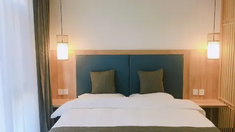 Chunyu Autumn Inn in Fumin