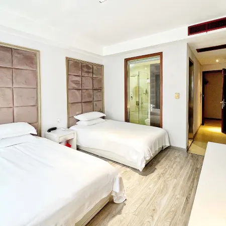 Yuhuan Anyi Business Hotel (Bus Station)