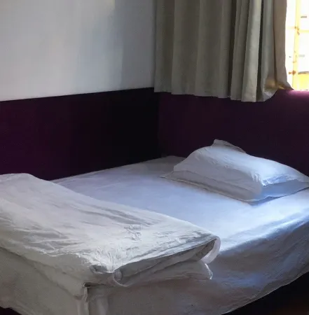 Longyou Haotai Hotel Отели рядом со станцией Longyou Railway Station