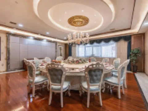 Hezhou Hongrui International Hotel فنادق في لينشيا