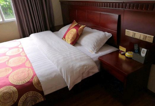 Wuhua Hotel - Housity
