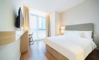 HanTing Hotel (Shanghai Jiading Xincheng Baiyin Road Subway Station)
