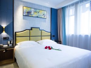 Tianwang Boutique Hotel (Gongyi Xinxing Road Xingyue Times Square)