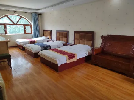 Shuxin Hotel Отели в г. Хуалун